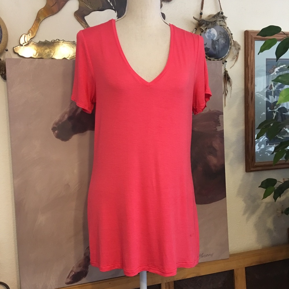 APT 9 bubble gum pink v neck tee shirt sleeve M